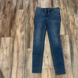 Hollister High-Rise Super Skinny Woman’s Blue Jeans